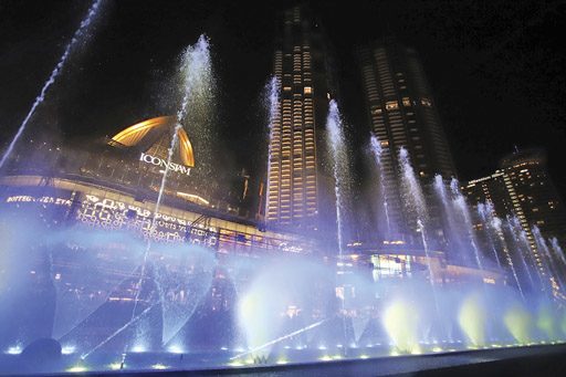 อลังการเจ้าพระยา ตระการตานํ้าพุยาว 4 มิติ