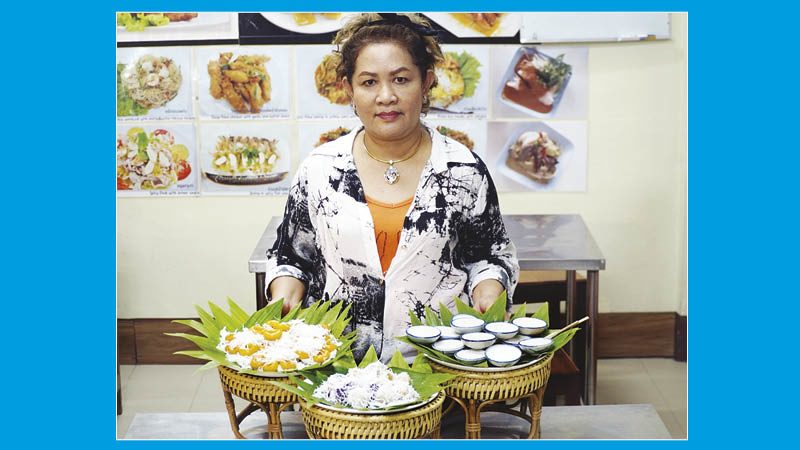 ดำเนิน สว่างศรี