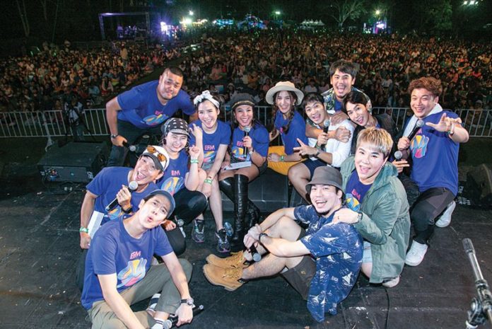 ทัพดีเจ-ศิลปินนำทีมฟินกลางเขา
