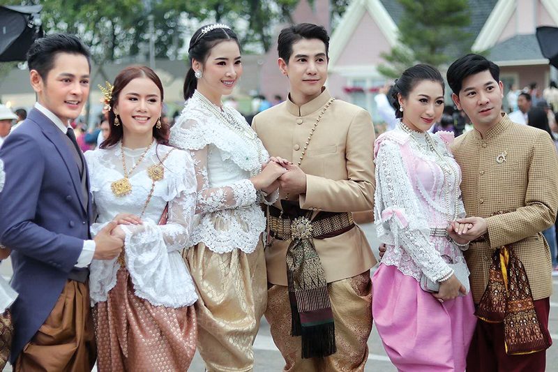 ‘ศิลปิน-ดารา’สวยงามย้อนยุค