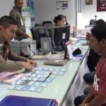 พนักงานเก็บขยะสงขลา พบบัตรประชาชนถูกทิ้งกลางเมือง  42 ใบ ตร.สงสัยปมการเมือง-มิจฉาชีพ