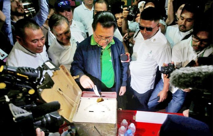 ปินส์คึกคักลงประชามติ