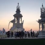 ประชาชนหลั่งไหล ชมเมรุลอย นกหัสดีลิงค์เทินบุษบก หลวงพ่อคูณ