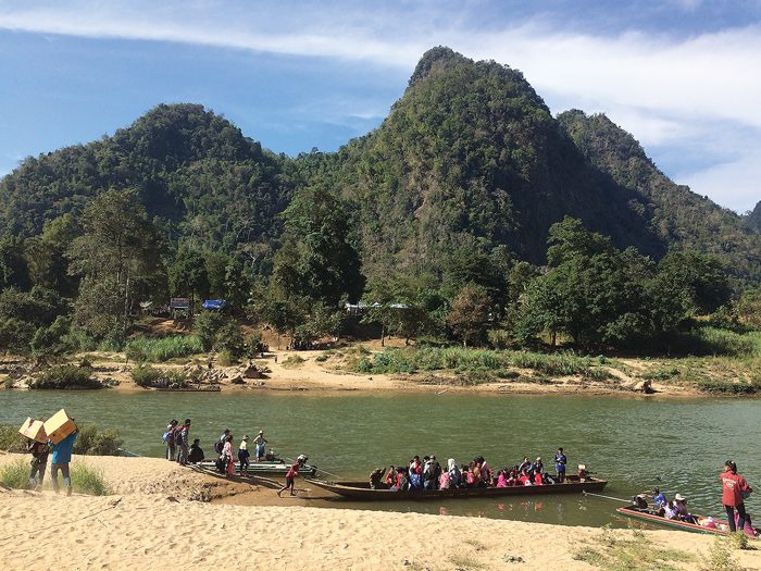 งานปีใหม่ในค่ายกะเหรี่ยง ชมวิถีชาติพันธุ์