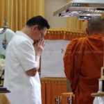 เผยภาพบรรจุ สรีรสังขาร หลวงพ่อคูณ ลงโลงไม้จันหอมลงรักปิดทอง