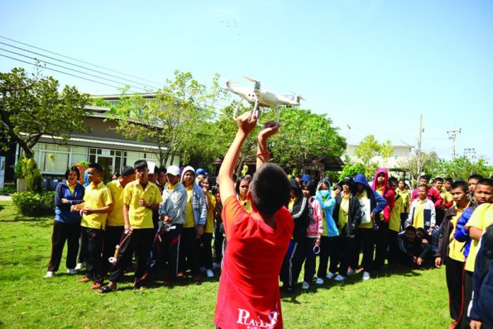 ‘หม่อง ทองดี’สอนน้อง