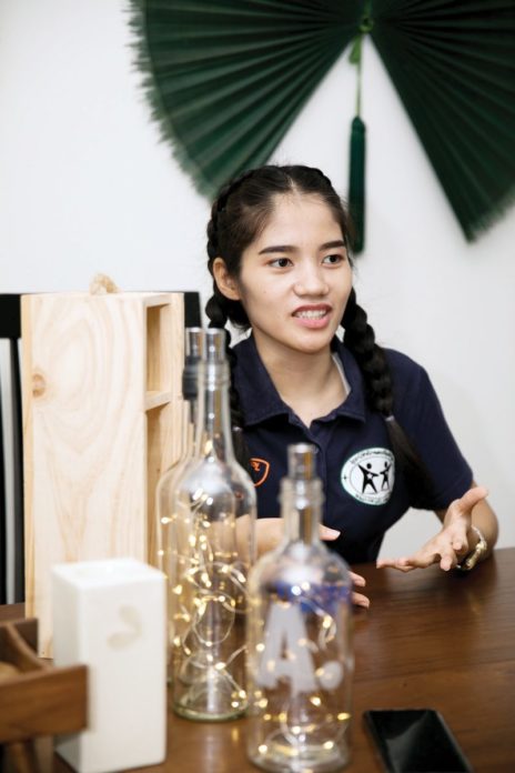 ‘Botlight’ โคมไฟขวด
