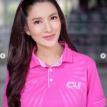 นึกว่าเรียนอยู่! แอฟ เชียร์จุฬา สวยเป๊ะหน้าเด็ก ออร่าเด่นงานบอลฯ