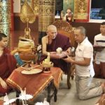 ชาวบ้านฮือฮาเลขมงคล! จุดประทัดหมื่นลูกส่ง ครูบาน้อย เข้าปฏิบัติธรรม 3วัน3คืน