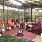 ชาวบ้านฮือฮาเลขมงคล! จุดประทัดหมื่นลูกส่ง ครูบาน้อย เข้าปฏิบัติธรรม 3วัน3คืน