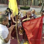 ชาวบ้านฮือฮาเลขมงคล! จุดประทัดหมื่นลูกส่ง ครูบาน้อย เข้าปฏิบัติธรรม 3วัน3คืน
