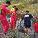 สุดสะเทือนใจ! แม่ช็อกสติหลุดเจอลูกจมน้ำโดดลงคว้าได้แต่ร่างไร้วิญญาณ(คลิป)