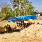 ตะลึง! ปู่พญานาค สิงร่างสาวกลางพิธีบวงสรวง ชาวบ้าน เผยถูกหวยหลายงวดติด