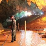 อีกผลงานของทีมกู้ภัย “หมูป่า” ภารกิจช่วยสุนัขติดถ้ำ 3 วัน (คลิป)