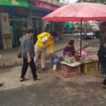 กปปส.ป้องสถาบันฯ บุกสำนักงาน หัวหน้า ทษช. บีบ 'พ่อ-แม่' ปรีชาพล ขอโทษ!