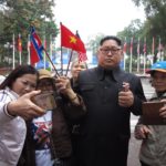 โดนแล้ว! คิม ไทยแลนด์ ถูกล็อกตัวกลางฮานอย คุมสอบ-ส่งตัวขึ้นเครื่องกลับไทย