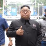 โดนแล้ว! คิม ไทยแลนด์ ถูกล็อกตัวกลางฮานอย คุมสอบ-ส่งตัวขึ้นเครื่องกลับไทย