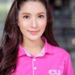 นึกว่าเรียนอยู่! แอฟ เชียร์จุฬา สวยเป๊ะหน้าเด็ก ออร่าเด่นงานบอลฯ