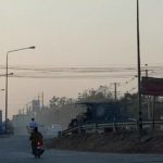 ค่าฝุ่น PM2.5 พุ่งสูงสุดในโคราช หลังชาวบ้านเผาอ้อย-ซังข้าวหนัก เตือนปชช. ระวังสุขภาพ