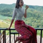 หมวยอินเตอร์ ญาญ่า ใส่กี่เพ้าผ่าสูง อวดเรียวขา อวยพรตรุษจีน