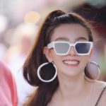 อย่างแซ่บ! ส่องชุดเดินสวนจตุจักร ดิว อริสรา สายเดี่ยวเปลือยทั้งหลัง