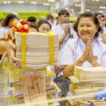 ศิษย์ธรรมกาย! อธิษฐานจิตใบอนุโมทนาบัตร 3 ล้านใบ เตรียมยื่นสู้คดียึดทรัพย์(คลิป)