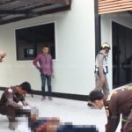 เหงาวันวาเลนไทน์! หนุ่มทำใจไม่ได้เลิกเมีย นั่งทับโฉนดเอาปืนจ่อขมับลั่นไก(คลิป)