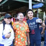 'ฟลุค เดอะสตาร์' พา ทษช. ช่วย 'ปอย ตรีชฎา' หาเสียง แฟนคลับงัดกล้องขอถ่ายรูป
