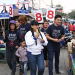 'ฟลุค เดอะสตาร์' พา ทษช. ช่วย 'ปอย ตรีชฎา' หาเสียง แฟนคลับงัดกล้องขอถ่ายรูป