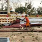 ชาวบ้านผวา พายุถล่ม ลมแรงพัดหลังคาปลิว ลูกเห็บตกหนัก ท้องฟ้าสีแดงน่ากลัว