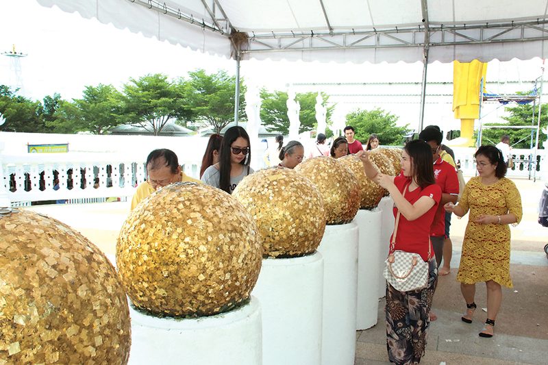ปิดทองฝังลูกนิมิต วัดวีระโชติธรรมาราม