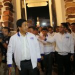 ชัชชาติ นำทีมเพื่อไทย ขอพร ย่าโม วีรสตรีโคราช ลอดซุ้มประตูชุมพล เอาฤกษ์เอาชัย