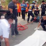 อดนอนงานบุญ! ขับพาญาติไปไหว้พระธาตุพนม วูบชนเสาตาย 1 สาหัส2 (คลิป)
