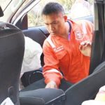 กระบะพลิกคว่ำหลายตลบ สาวท้อง-3ชีวิต เจ็บเล็กน้อย ชาวบ้านเชื่อลูกช่วยชีวิต