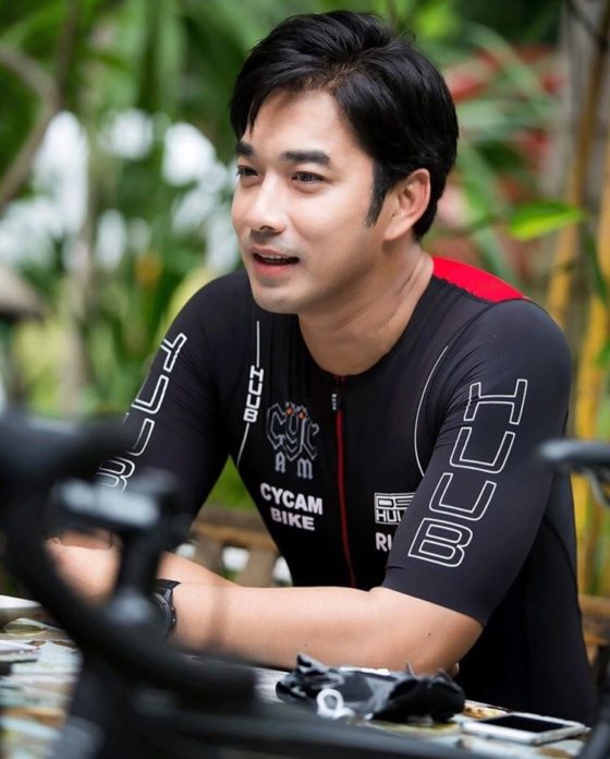 เจมส์ เจมส์