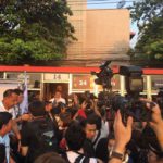 “ธนาธร” โหนรถเมล์สาย 14 ขนลูกพรรคจับเบอร์ ลั่น!! เล่นการเมือง เพื่อมาหยุด 'คสช.'