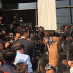 'ธนาธร' พบอัยการ มอบตัวคดี พรบ.คอมพ์ ปม วิจารณ์พลังดูด คสช.! (คลิป)