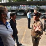 ตำรวจบุก 'พรรคไทยรักษาชาติ' อ้างมาตรวจสอบ ความสงบเรียบร้อย! (คลิป)