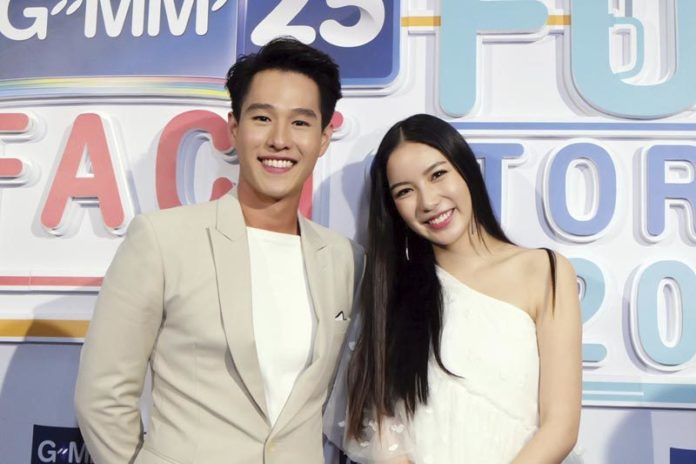 ‘มุก’ช็อก-จังหวะ‘ทอย’เปิดตัวเป็นแฟน! ชี้ยังคบไม่นาน-แค่อยากบอกความจริง