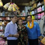 ตลาดคลองเตยแตก! รุมกรี๊ด อภิสิทธิ์ บอก "รักคนมีอุดมการณ์ ทำงานเพื่อประชาชน"