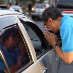 "มาร์ค" หาเสียงแยกวังหิน จี้ กกต. ตรวจสอบ "ประยุทธ์" ลงพื้นที่ เข้าข่ายหาเสียงหรือไม่?
