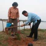 อธิบดีสถ. ตรวจเยี่ยมแผนกำจัดขยะที่ตราด ร่วมปลูกต้นไม้อนุรักษ์ธรรมชาติ