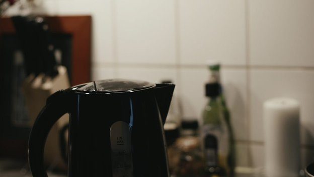 A kettle on a kitchen surface