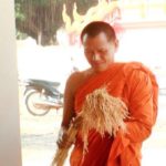 ชาวบ้านร่วมใจ สร้างบันไดสวรรค์ รับงานบุญกุ้มข้าวใหญ่ บุญผะเหวด