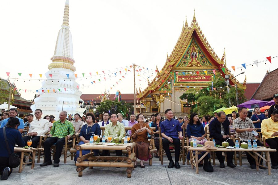 สวนลิ้นจี่โบราณ งานวัดแก้วไพฑูรย์