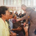 ปีติ ร.10 พระราชทานถุงสิ่งของ ช่วยเหยื่อวาตภัยร้อยเอ็ด