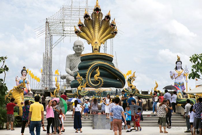 ปิดทองฝังลูกนิมิต วัดวีระโชติธรรมาราม