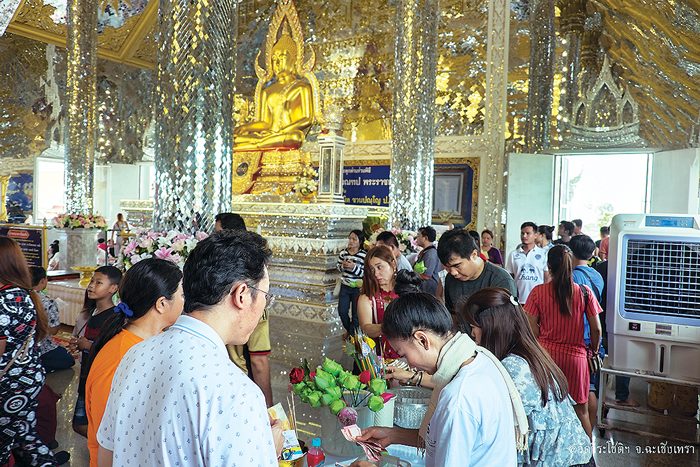ปิดทองฝังลูกนิมิต วัดวีระโชติธรรมาราม
