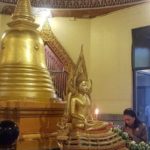 ทูลกระหม่อมฯ ฉายพระรูปสะพานเดชาติวงศ์ ชมวิวแม่น้ำ 2 สี