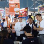 “ธนาธร” บุกบางขุนเทียน รับกำลังใจล้นหลาม ปชช.เผย 'รออนาคตใหม่' มาเปลี่ยนประเทศ
